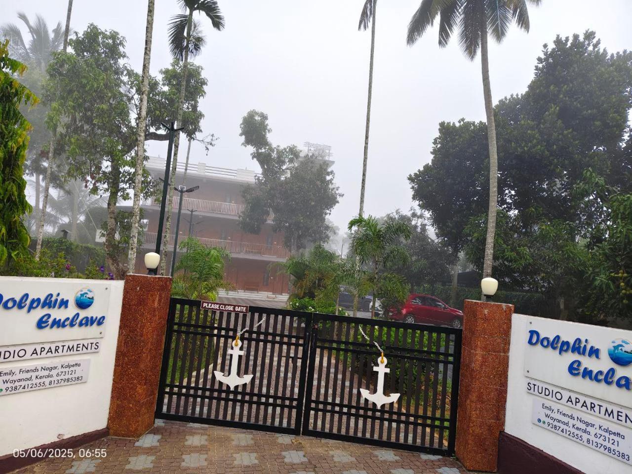 Dolphin Enclave Service Studio Apartments Kalpetta Esterno foto
